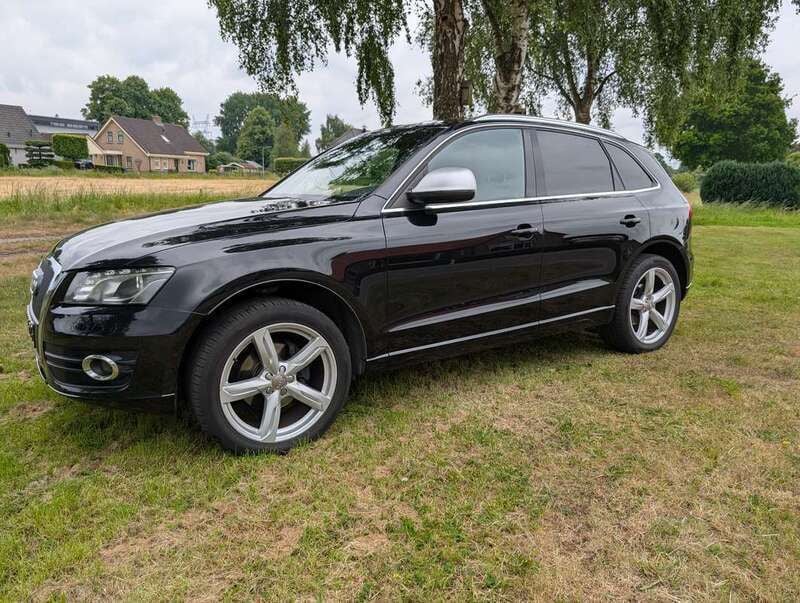 Zwart Gebruikt 2009 Audi Q5 SUV | € 11.500 (Eerlijke prijs) - Afbeelding 1/4