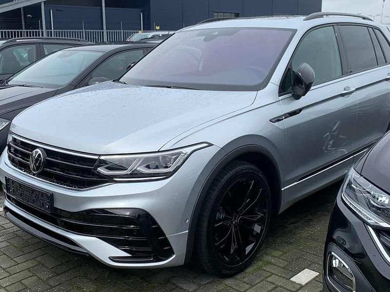 Grijs (metallic) Gebruikt 2023 VW Tiguan Business SUV | € 45.000 (Iets duurder) - Afbeelding 1/4