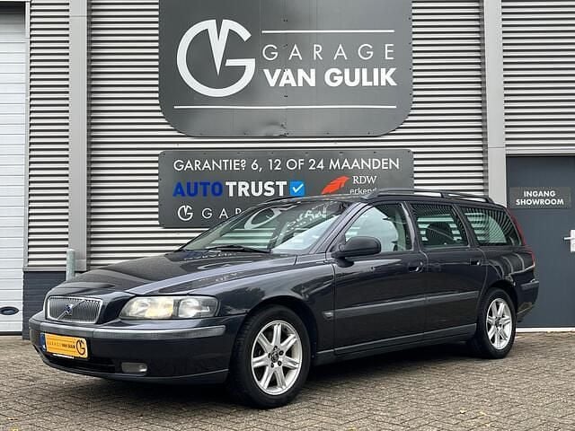 Grijs, metallic lak Gebruikt 2002 Volvo V70 Stationwagen | € 3.495 (Iets duurder) - Afbeelding 1/3