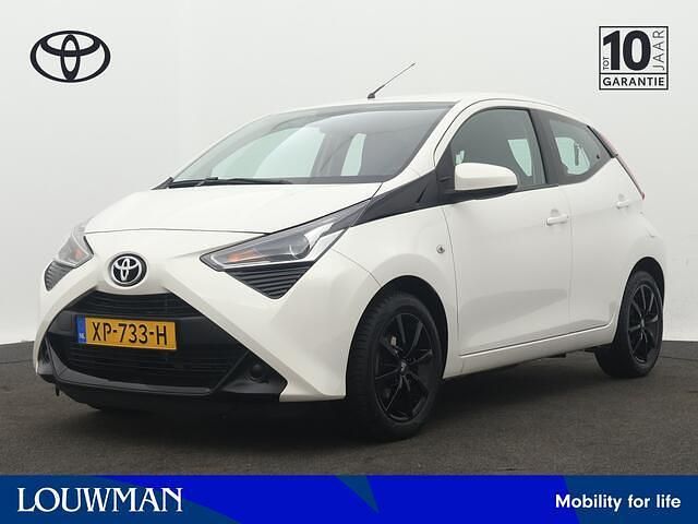 Wit Gebruikt 2019 Toyota Aygo X-play Hatchback | € 10.695 (Eerlijke prijs) - Afbeelding 1/4