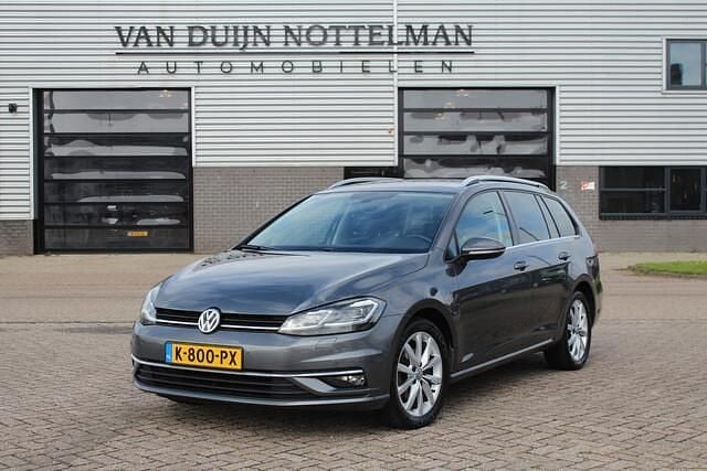 Grijs Gebruikt 2018 VW Golf VII Highline Hatchback | € 17.950 (Goede deal) - Afbeelding 1/4