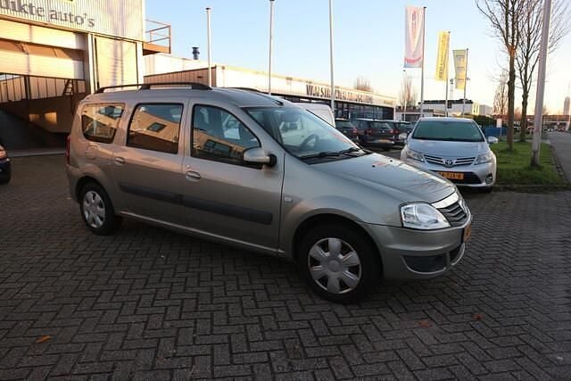 Grijs Occasion 2012 Dacia Logan MCV Lauréate MPV | € 3.350 (Eerlijke prijs) - Afbeelding 1/4