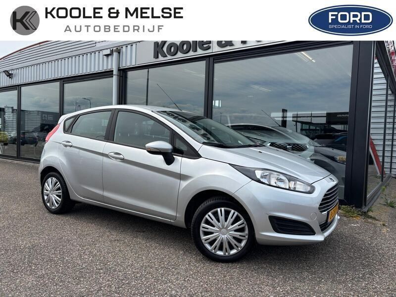 Grijs Gebruikt 2015 Ford Fiesta Hatchback | € 7.225 (Eerlijke prijs) - Afbeelding 1/4