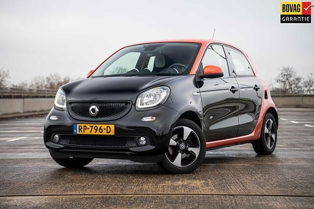 Zwart Gebruikt 2018 Smart ForFour Passion Hatchback | € 7.845 (Eerlijke prijs) - Afbeelding 1/4