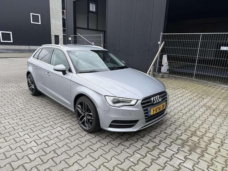 Occasion Audi A3 110 PK (80 kW) 2014 Grijs Hatchback