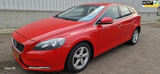 Rood Gebruikt 2014 Volvo V40 Summum Stationwagen | € 5.500 (Eerlijke prijs) - Afbeelding 1/4