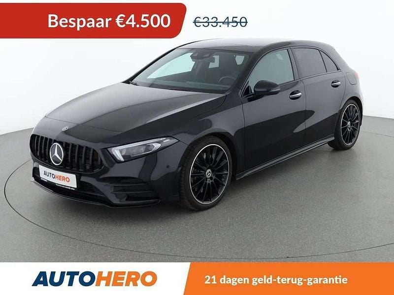 Zwart Occasion 2019 Mercedes A250 AMG line Hatchback | € 29.149 (Goede deal) - Afbeelding 1/3