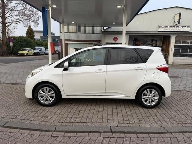 Occasion Toyota Verso-S 99 PK (72 kW) 2011 Wit MPV