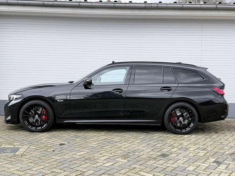Occasion BMW 330e M Sport 292 PK (214 kW) 2022 Zwart (metallic) Stationwagen