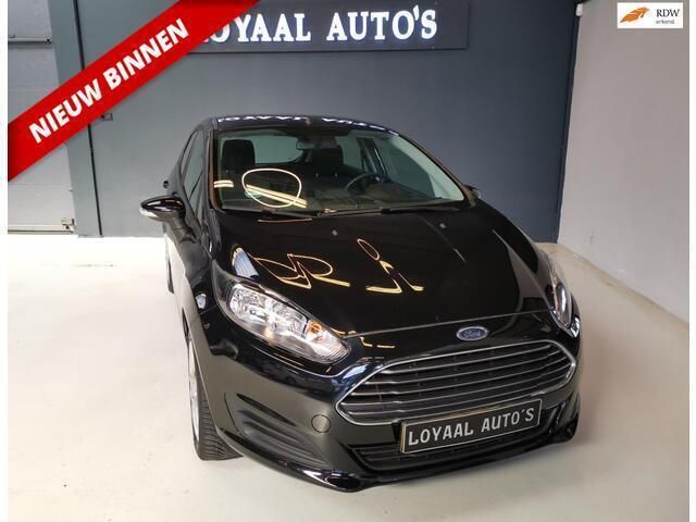 Zwart Gebruikt 2015 Ford Fiesta Titanium Hatchback | € 7.499 (Eerlijke prijs) - Afbeelding 1/4