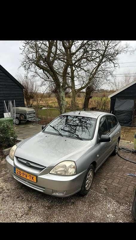 Grijs Gebruikt 2005 Kia Rio Stationwagen | € 900 (Eerlijke prijs) - Afbeelding 1/4
