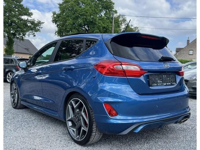 Occasion Ford Fiesta Ultimate 2019 Blauw Hatchback