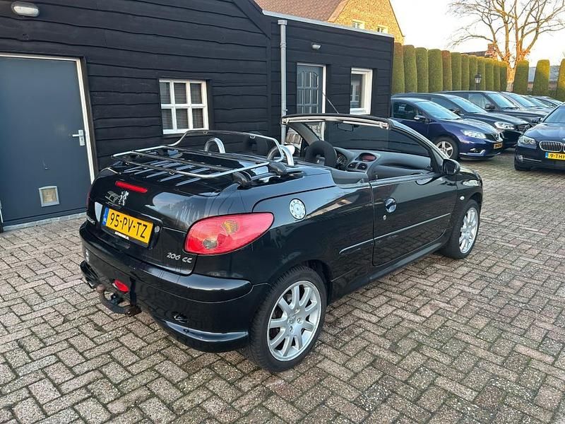 Occasion Peugeot 206 136 PK (100 kW) 2005 Zwart Cabriolet