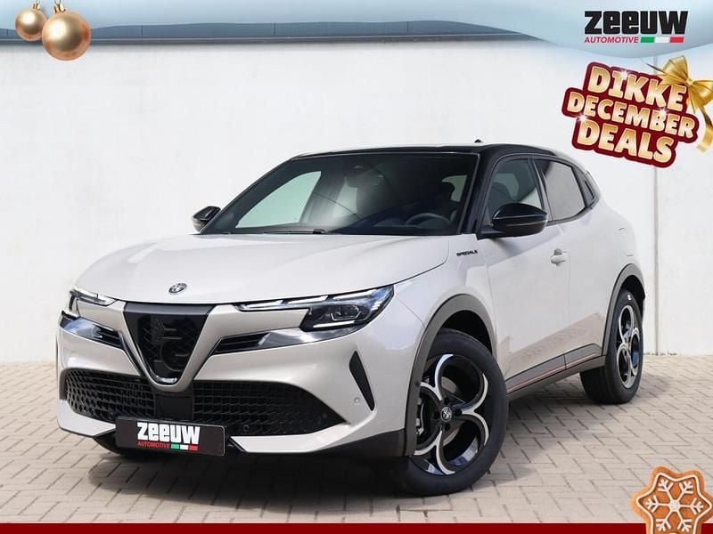 Beige Nieuw 2025 Alfa Romeo Junior Edizione Speciale SUV | € 38.900 (Eerlijke prijs) - Afbeelding 1/4