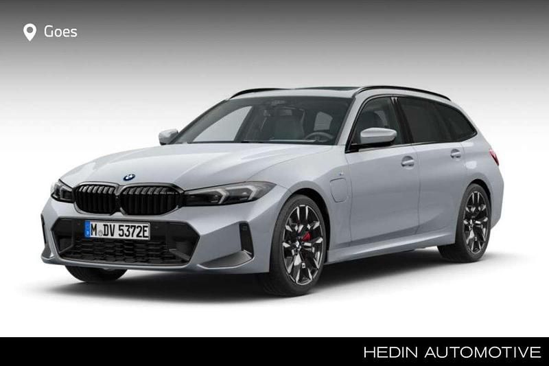 Grijs Nieuw 2025 BMW 330e M Sport Stationwagen | € 74.511 (Eerlijke prijs) - Afbeelding 1/2