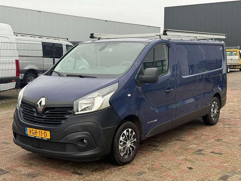 Blauw Gebruikt 2015 Renault Trafic MPV | € 7.950 (Eerlijke prijs) - Afbeelding 1/4