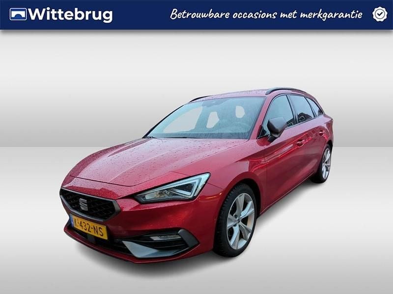 Rood Occasion 2021 Seat Leon FR Stationwagen | € 22.950 (Eerlijke prijs) - Afbeelding 1/2