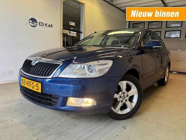 Blauw Occasion 2011 Skoda Octavia Business Line Hatchback | € 6.995 (Goede deal) - Afbeelding 1/4