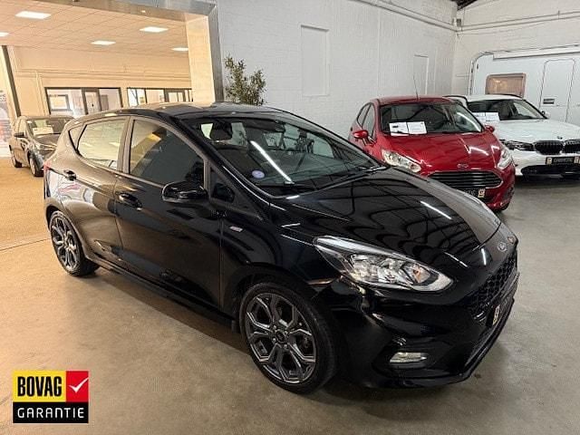 Zwart Gebruikt 2018 Ford Fiesta ST-Line Hatchback | € 12.450 (Eerlijke prijs) - Afbeelding 1/4