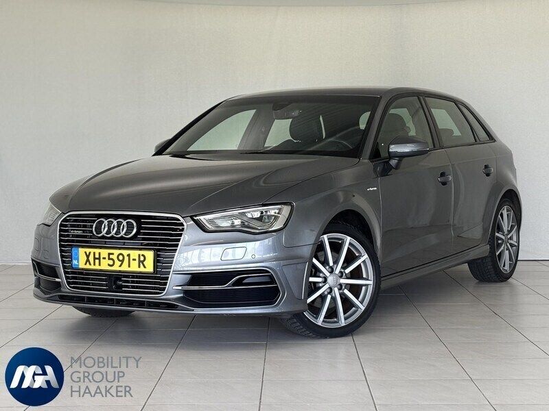 Grijs Gebruikt 2015 Audi A3 Sportback Ambition Hatchback | € 18.900 (Eerlijke prijs) - Afbeelding 1/4