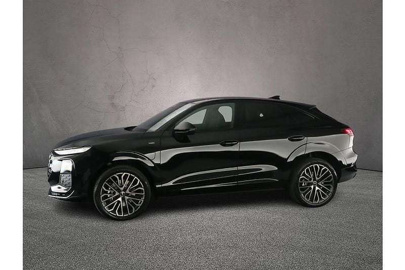 Nieuw Audi Q3 Sportback S-Line 2025 Saliegroen SUV