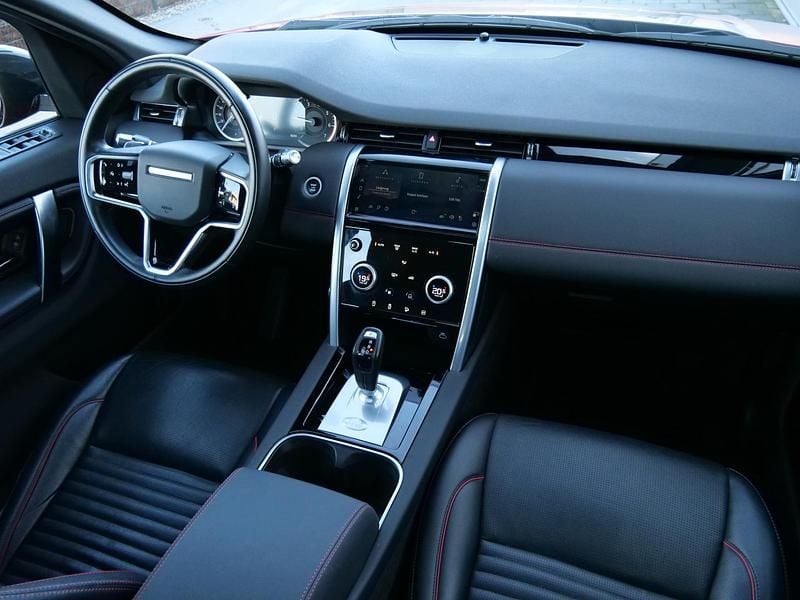 Occasion Land Rover Discovery Sport SE Dynamic 309 PK (227 kW) 2022 Rood (metallic) SUV