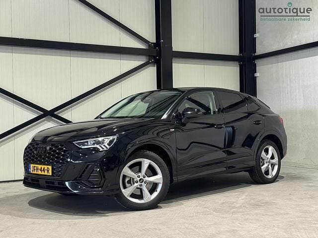 Zwart Gebruikt 2022 Audi Q3 Sportback S-Line SUV | € 30.940 (Super prijs) - Afbeelding 1/4