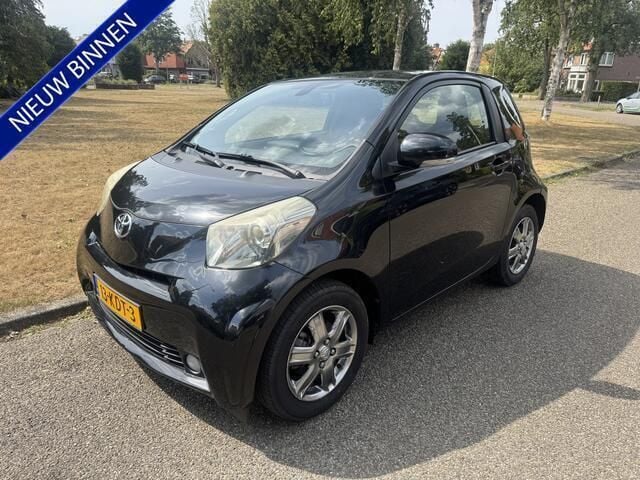 Zwart Gebruikt 2009 Toyota iQ Hatchback | € 3.443 (Eerlijke prijs) - Afbeelding 1/4