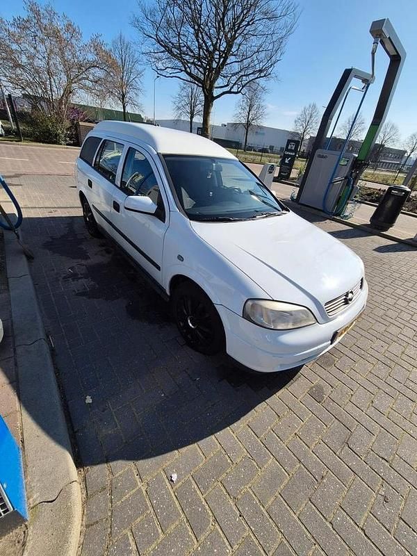 Gebruikt 2002 Opel Astra | € 1.950 - Afbeelding 1/4