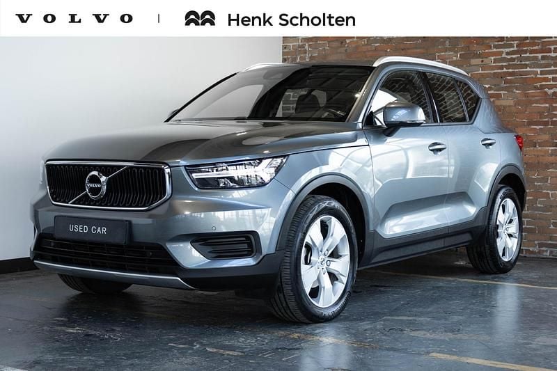 Grijs Gebruikt 2018 Volvo XC40 Momentum SUV | € 23.950 (Eerlijke prijs) - Afbeelding 1/4