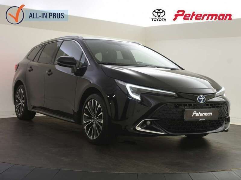 Zwart Gebruikt 2024 Toyota Corolla Stationwagen | € 30.299 (Iets duurder) - Afbeelding 1/4