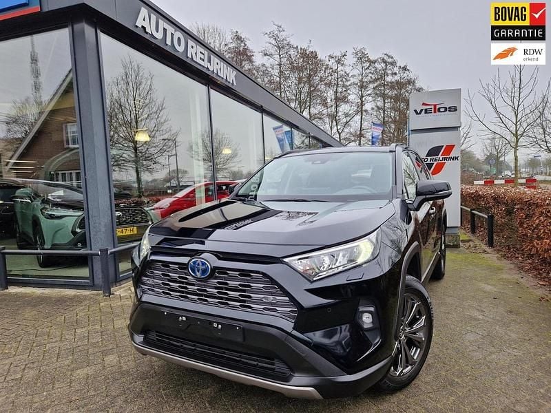 Zwart (metallic) Occasion 2023 Toyota RAV4 Hybrid Active SUV | € 38.950 (Iets duurder) - Afbeelding 1/4