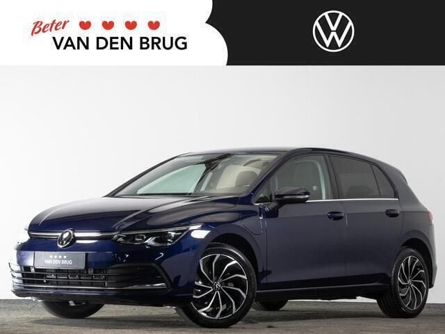 Blauw Gebruikt 2020 VW Golf VIII Style Hatchback | € 23.395 (Eerlijke prijs) - Afbeelding 1/4