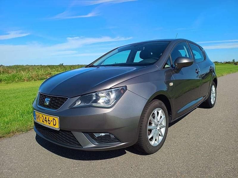 Grijs Gebruikt 2017 Seat Ibiza CONNECT Hatchback | € 9.950 (Goede deal) - Afbeelding 1/4