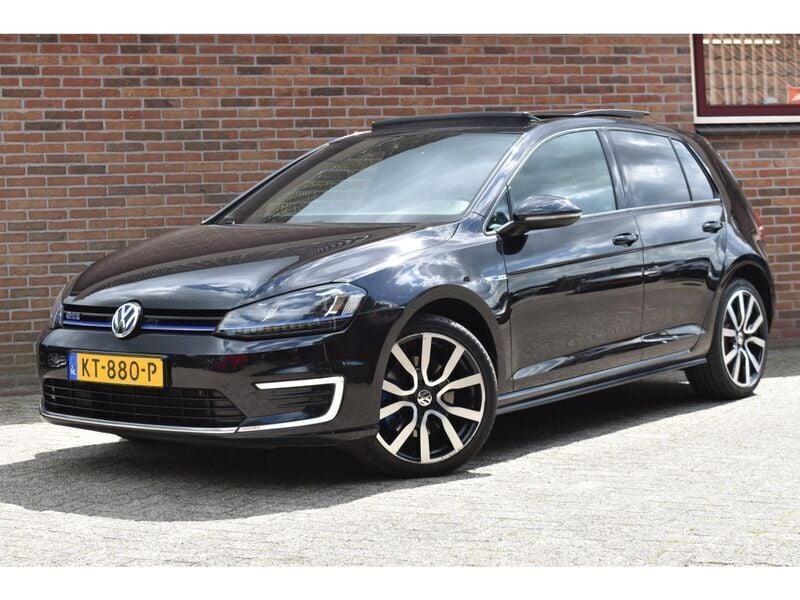 Zwart Gebruikt 2016 VW Golf VII GTE Hatchback | € 10.949 (Goede deal) - Afbeelding 1/4
