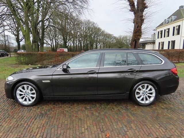 Occasion BMW 520 Executive 165 PK (121 kW) 2016 Bruin (metallic) Stationwagen