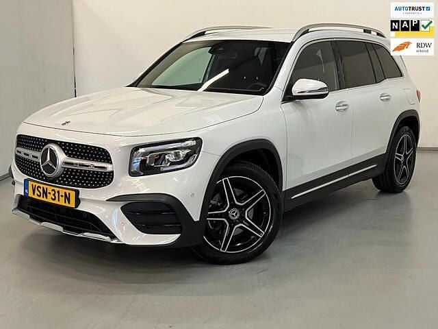 Wit Gebruikt 2022 Mercedes GLB200 AMG SUV | € 28.750 (Super prijs) - Afbeelding 1/4