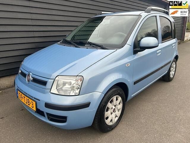 Blauw (metallic) Gebruikt 2012 Fiat Panda Dynamic Hatchback | € 2.995 (Goede deal) - Afbeelding 1/4