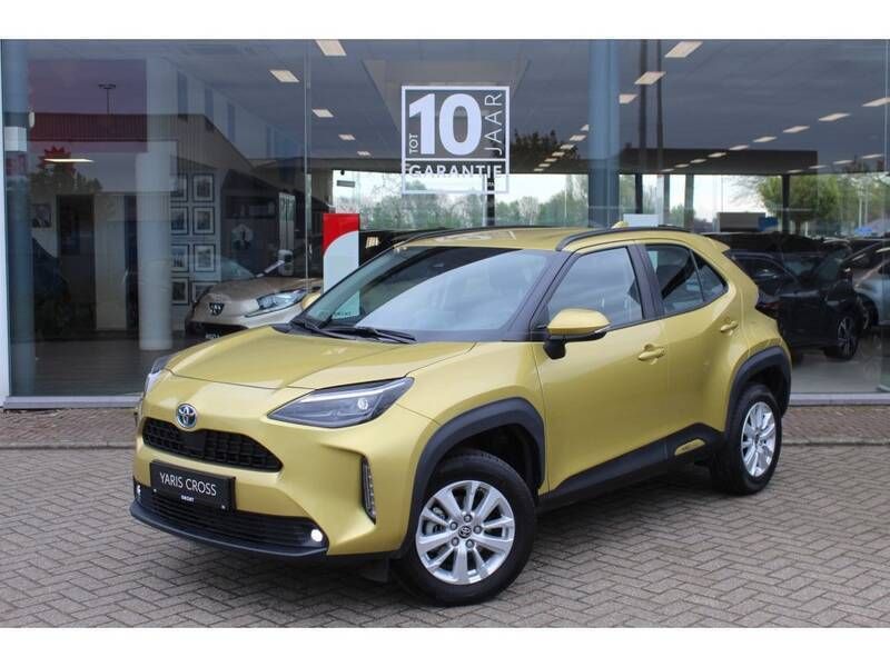 Goud Gebruikt 2024 Toyota Yaris Cross SUV | € 27.995 (Goede deal) - Afbeelding 1/4