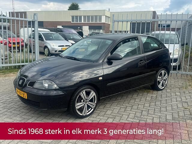 Zwart Gebruikt 2004 Seat Ibiza Hatchback | € 990 (Eerlijke prijs) - Afbeelding 1/4