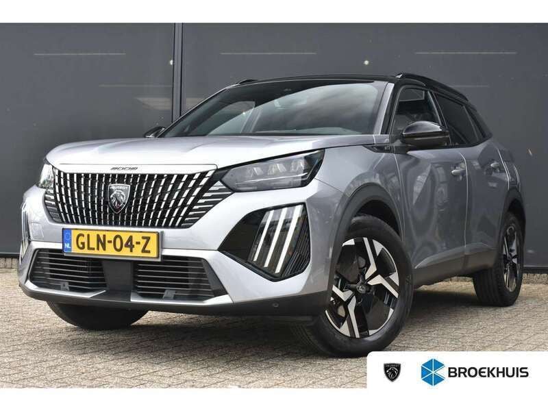 Grijs Gebruikt 2024 Peugeot 2008 GT SUV | € 29.900 - Afbeelding 1/4