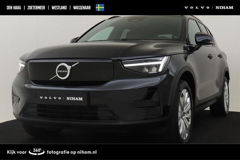 Zwart Gebruikt 2024 Volvo XC40 Plus SUV | € 42.890 (Goede deal) - Afbeelding 1/4