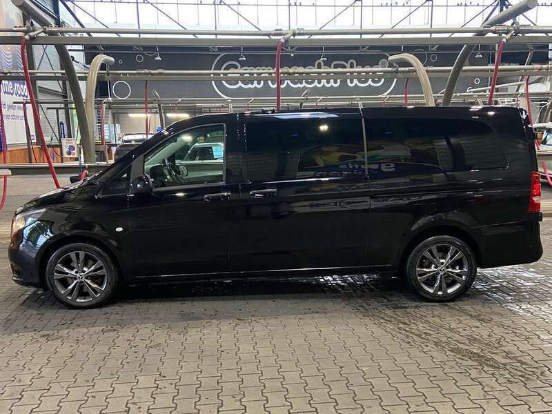 Zwart Gebruikt 2019 Mercedes Vito MPV | € 27.500 - Afbeelding 1/4
