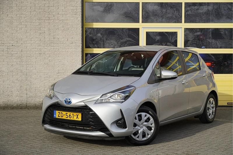 Occasion Toyota Yaris Hybrid Active 2019 Grijs Hatchback