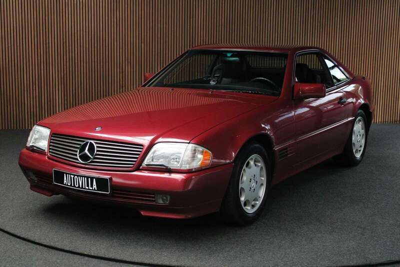 Rood, metallic lak Gebruikt 1995 Mercedes SL500 Cabriolet | € 49.950 - Afbeelding 1/4