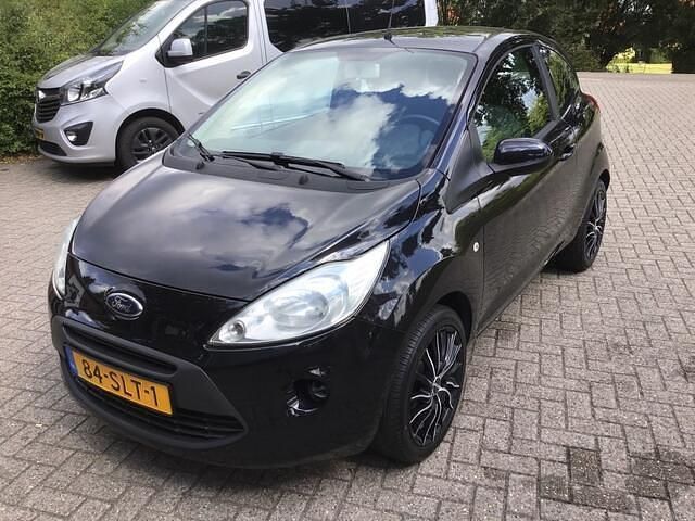 Zwart Gebruikt 2011 Ford Ka Cool & Sound Edition Hatchback | € 3.450 (Eerlijke prijs) - Afbeelding 1/4