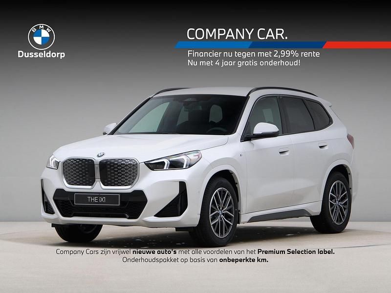 Wit Gebruikt 2025 BMW iX1 M Sport SUV | € 41.950 - Afbeelding 1/4
