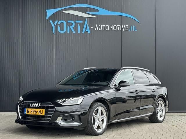 Zwart, metallic lak Gebruikt 2021 Audi A4 S-Line Stationwagen | € 21.950 (Super prijs) - Afbeelding 1/4