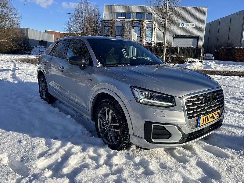 Zilver (metallic) Occasion 2020 Audi Q2 Design SUV | € 18.450 (Goede deal) - Afbeelding 1/4