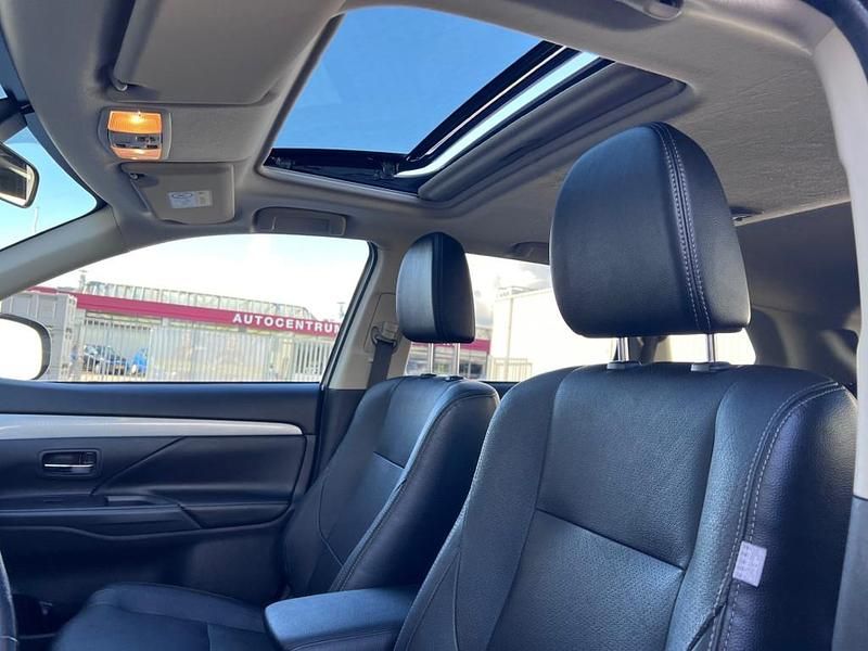 Occasion Mitsubishi Outlander P-HEV Instyle 2015 Blauw (metallic) SUV